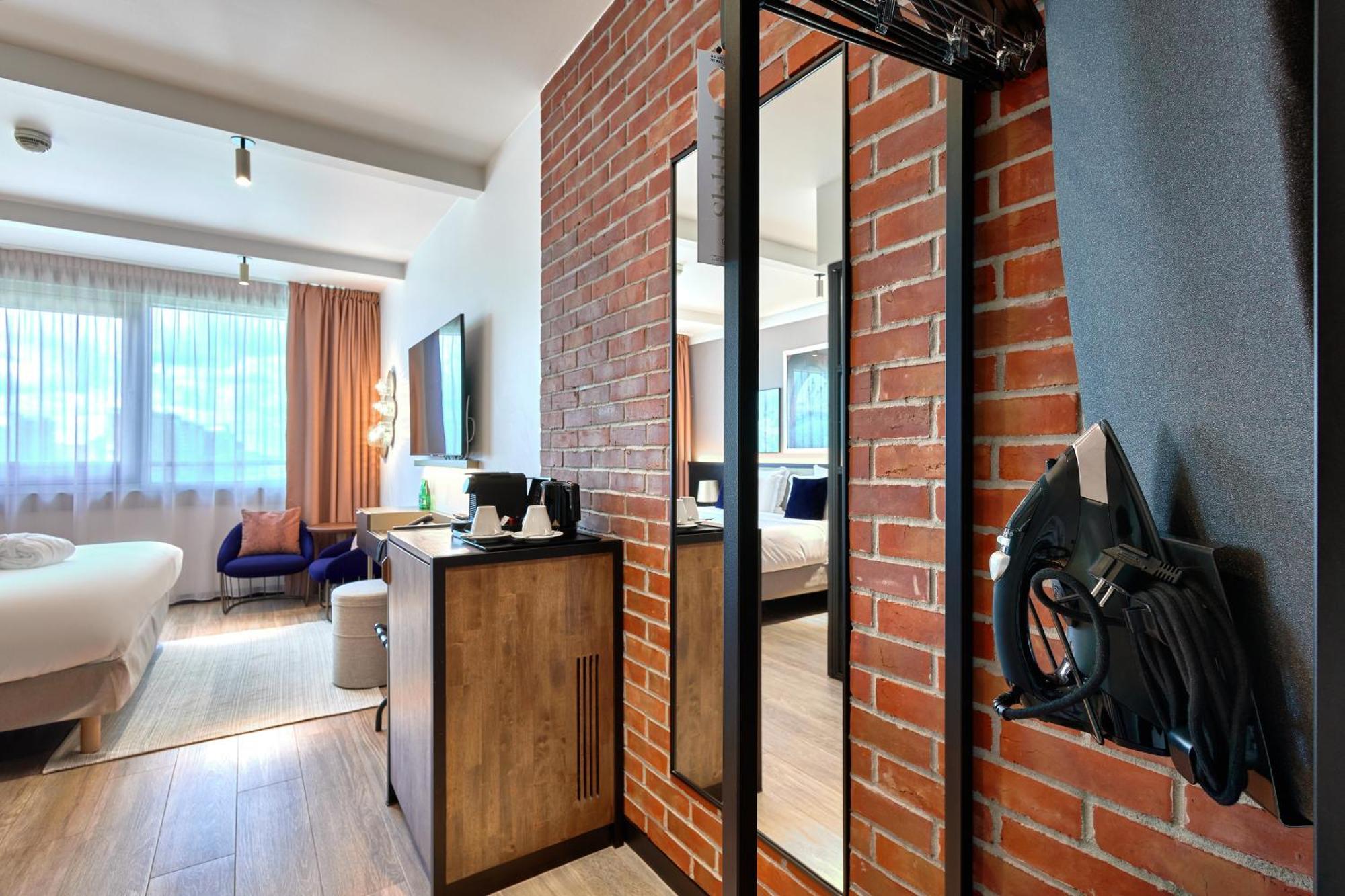 Executive Room One Queen Bed