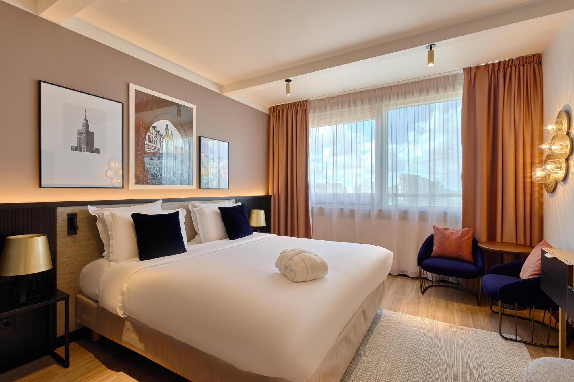 Executive Room One Queen Bed